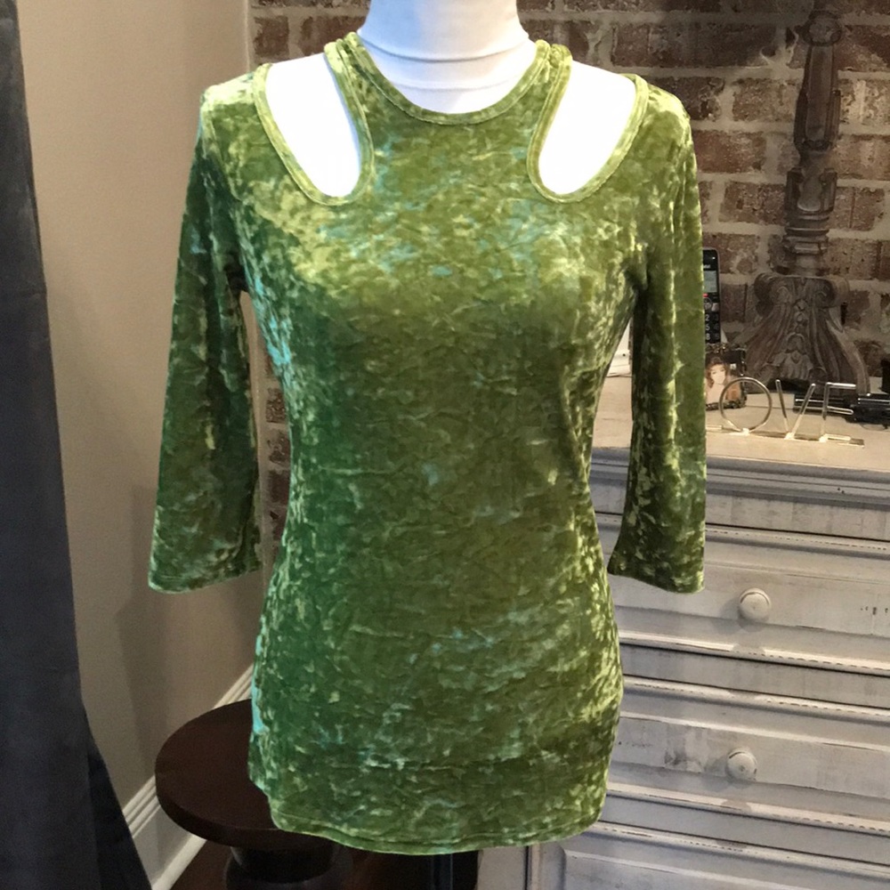 Green Crushed Velvet Cutout Neck 3/4 Sleeve Top S